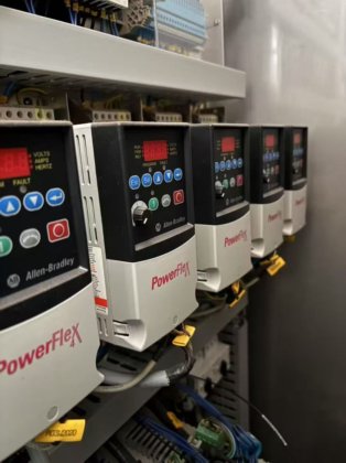 利乐30高速贴管机