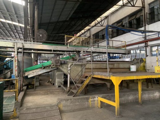 含气玻璃瓶生产线