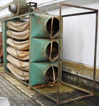 直径500mmの集塵バッグ3個付き掃除機