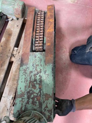 n.2 油圧式丸太旋盤