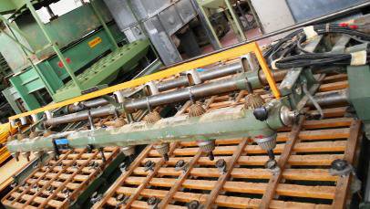 ジョルダネンゴ 8軸彫刻機