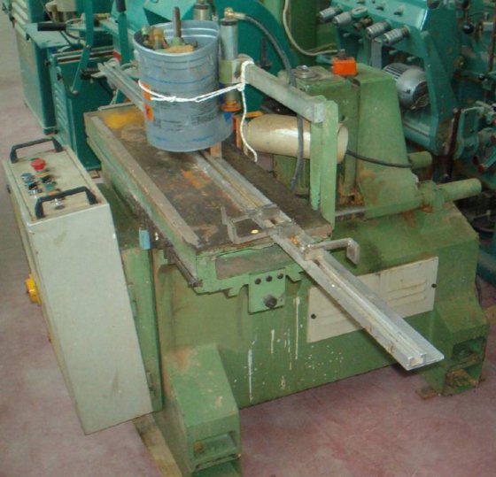 拉里和布罗吉 LB1S