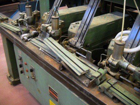 SIMALT 三头铰链锁机