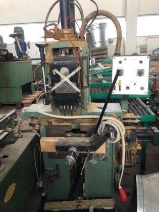 自动尖头锁具机 OM CAVAMAT