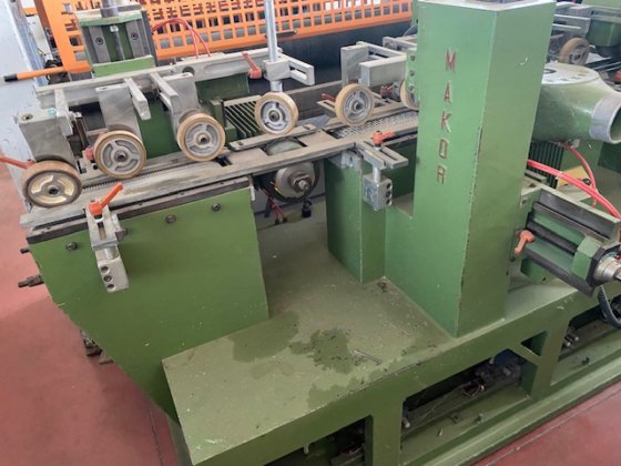 MAKOR 6軸プロファイルサンディングマシン