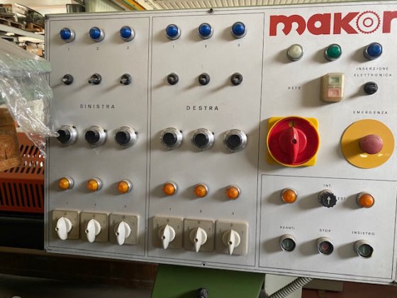 MAKOR 6軸プロファイルサンディングマシン