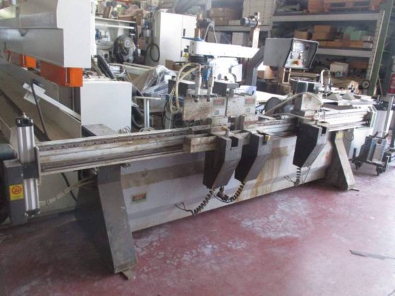 クローズドスロット用3ヘッドレース接着機