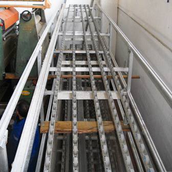 5个隔间的滚筒输送机