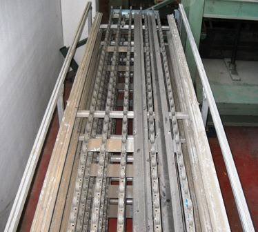 5个隔间的滚筒输送机