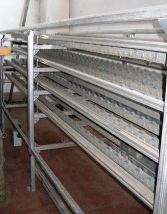 5个隔间的滚筒输送机