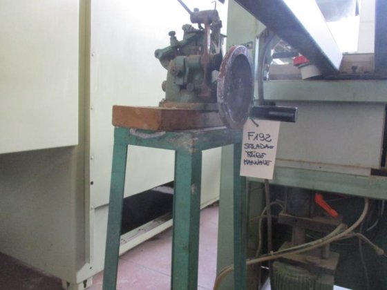 手動ロードブレード