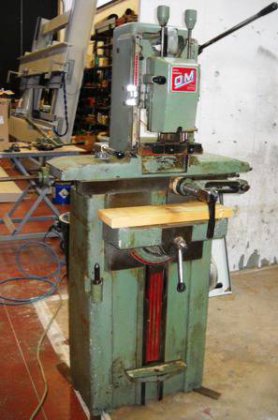 OM CORRENTE MORTISER