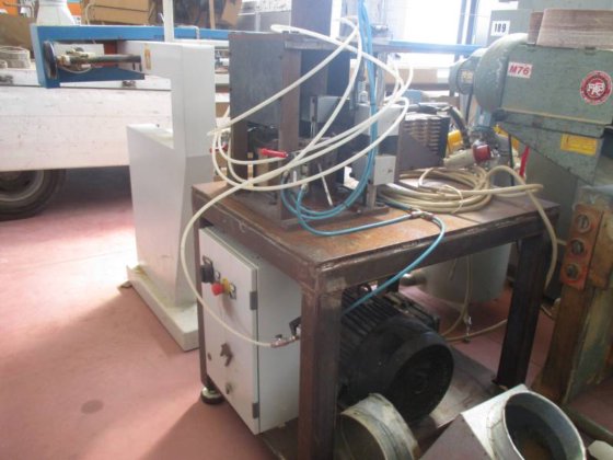 桌腿切割机+铣床