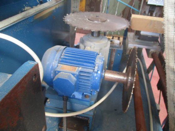 桌腿切割机+铣床