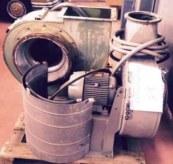 荷降ろしスクリュー付き変電所