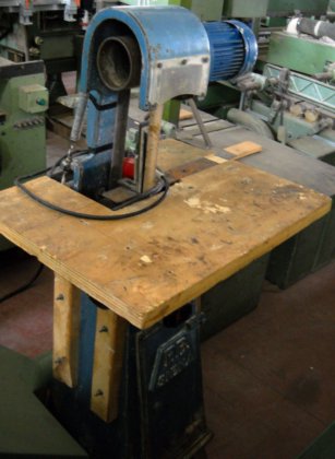 ARTISAN 立式砂光机