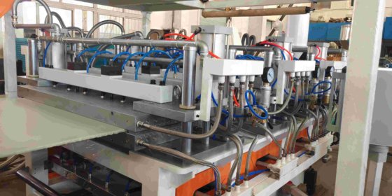 PP塑料中空建筑模板挤出生产线