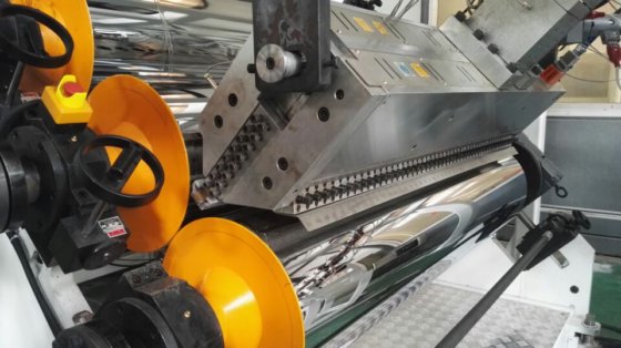 PMMA/ GPPS /PC板材挤出生产线