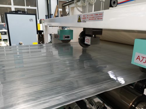 PE+连续玻璃纤维增强热塑性单向带生产线（CFRT-UD带）