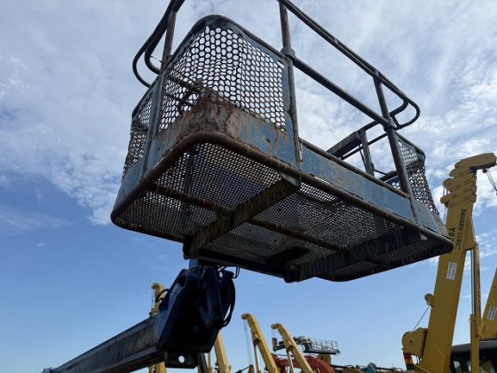 2007 アイチコーポレーション SR12B