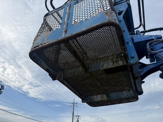 2007 アイチコーポレーション SR12B