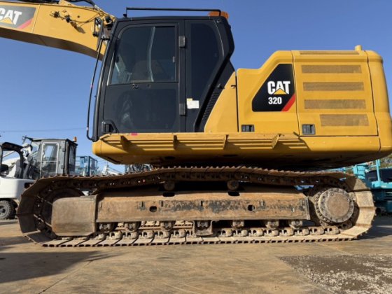 2018 CAT 320-07A