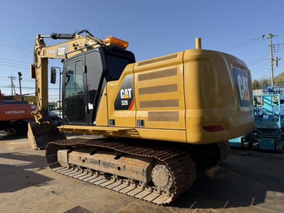 2018 CAT 320-07A