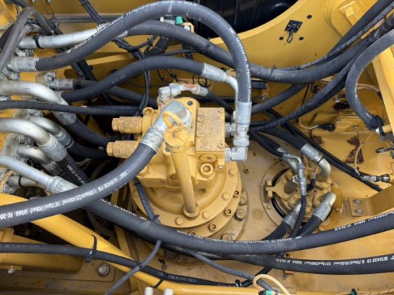 2018 CAT 320-07A