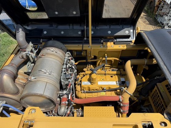 2016 CAT 336FLXE