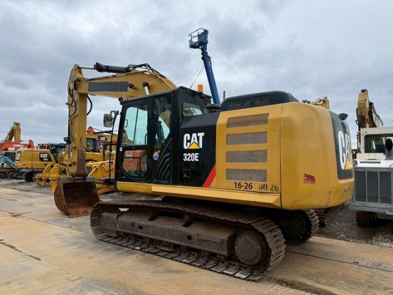 2016 CAT 320E-2