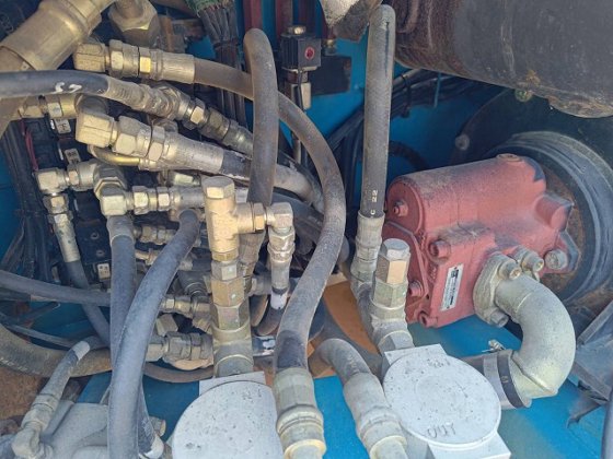 2006 アイチコーポレーション SR12B