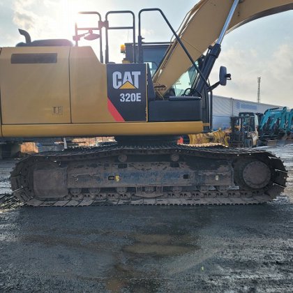 2016 CAT 320E-2