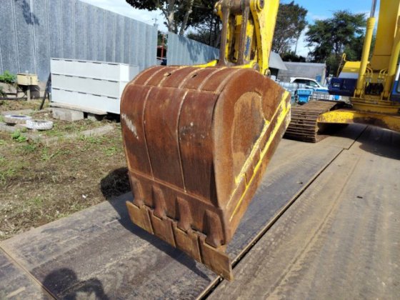 1990 コマツ PC200LC-5