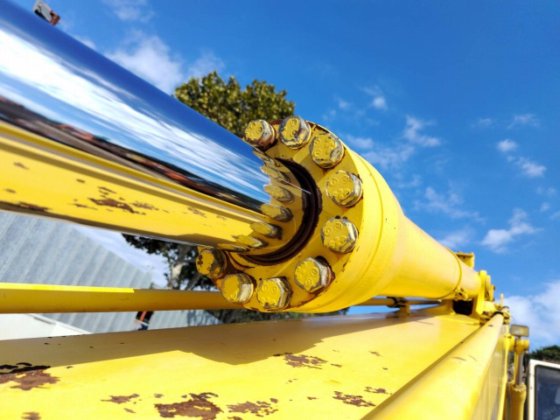 1990 コマツ PC200LC-5