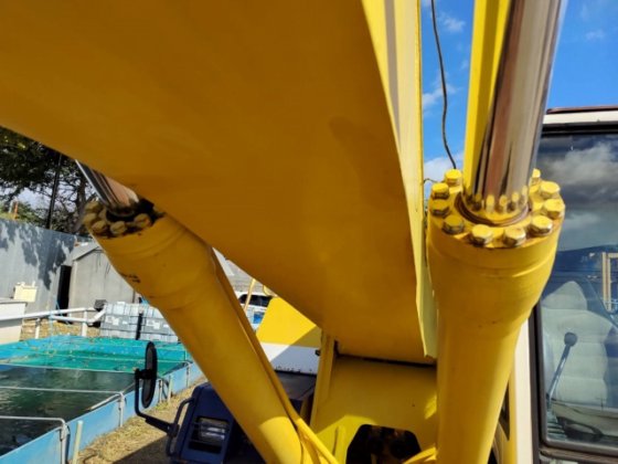 1990 コマツ PC200LC-5