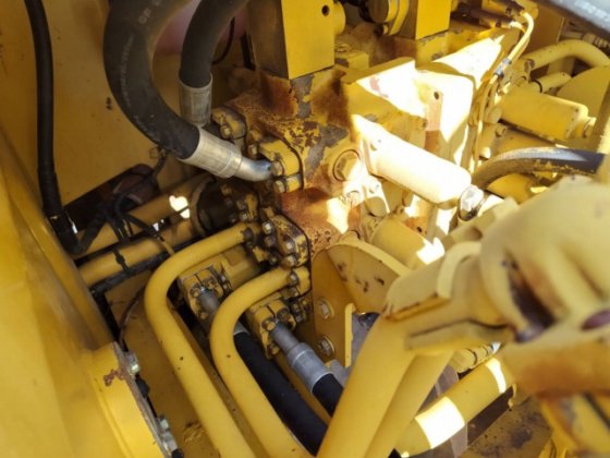 1990 コマツ PC200LC-5