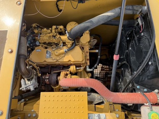 2018 CAT 320-07A