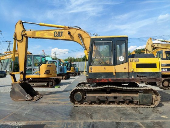 1990 CAT E110B