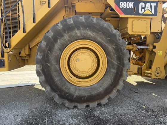 2015 CAT 990K