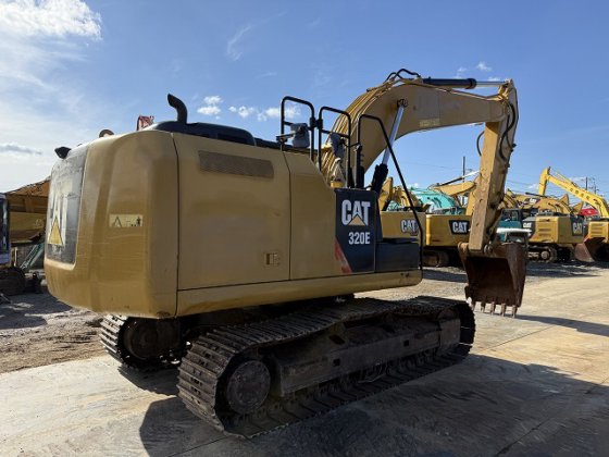 2016 CAT 320E-2