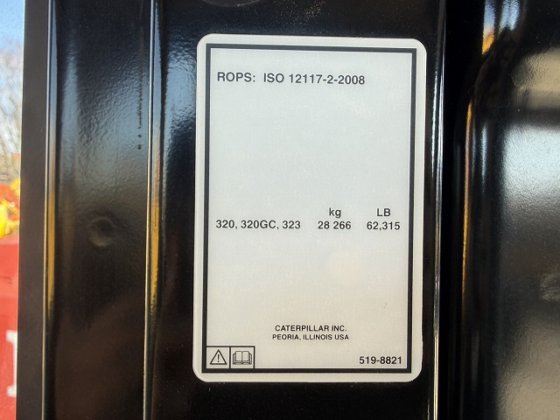 2019 CAT 320-07B