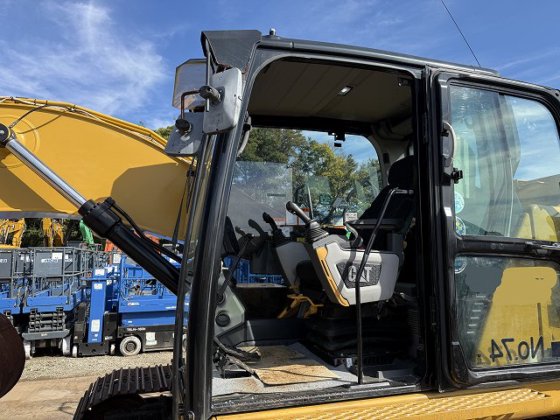 2019 CAT 320-07B