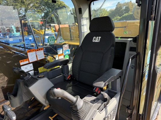 2019 CAT 320-07B