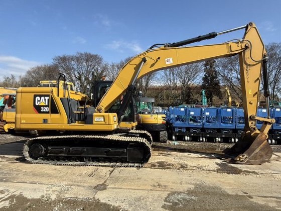 2019 CAT 320-07B