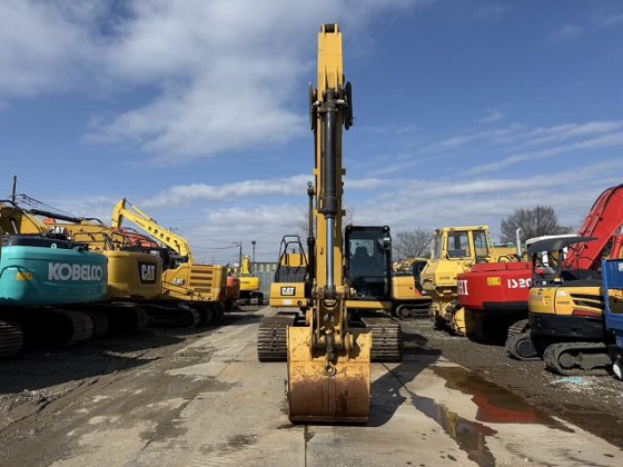 2019 CAT 320-07B