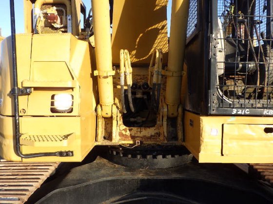 2006 CAT 321CLCR