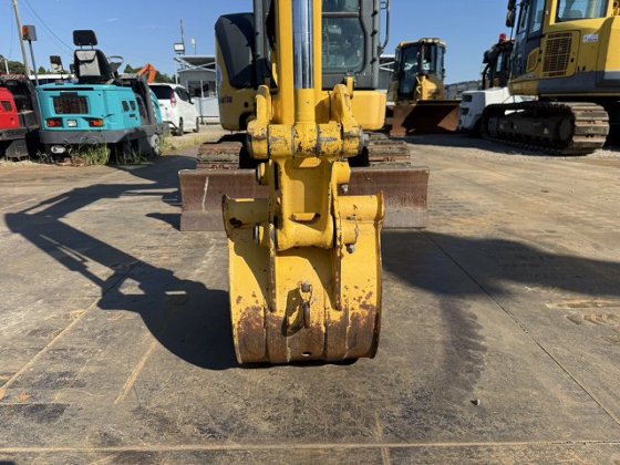 2016 コマツ PC30MR-5N0