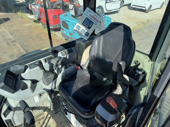 2016 コマツ PC30MR-5N0