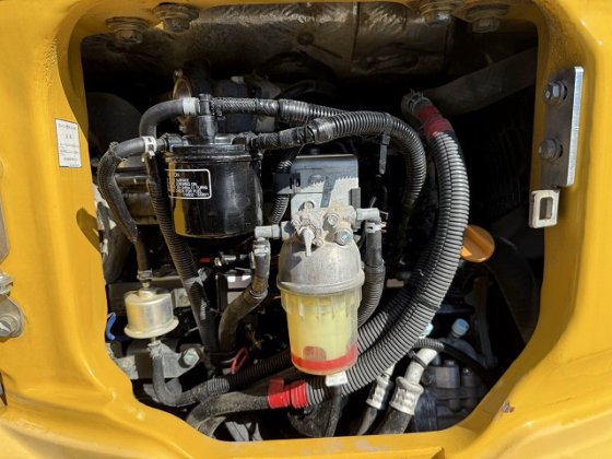 2016 コマツ PC30MR-5N0