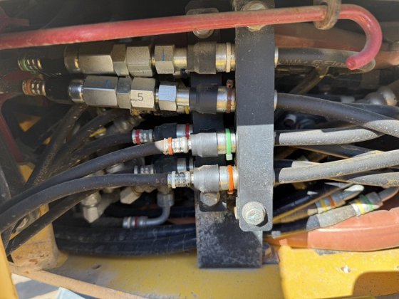 2016 コマツ PC30MR-5N0